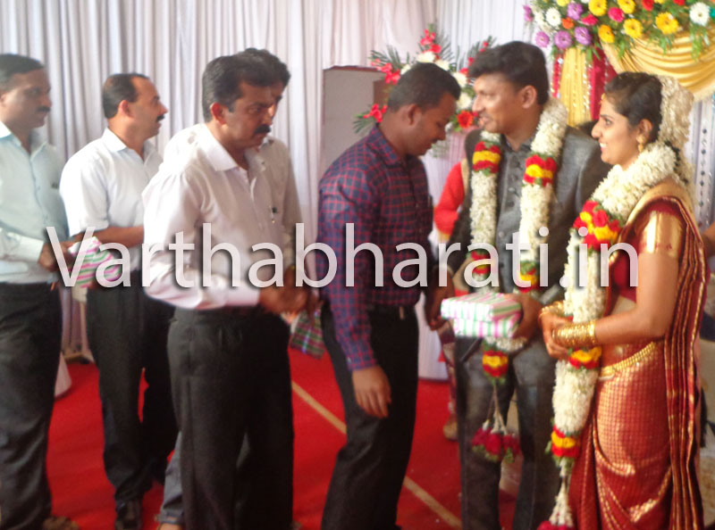 ಸುಳ್ಯ : ಮಾಂಗಲ್ಯ ಭಾಗ್ಯಕ್ಕೆ ಉಡುಗೊರೆಯಾಗಿ ಪುಸ್ತಕಭಾಗ್ಯ !